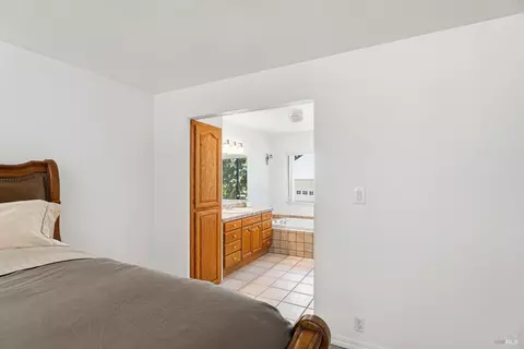 Bedroom - 800 Riverside Dr, Ukiah, CA 95482 photo 2 of 6
