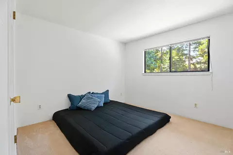 Bedroom - 800 Riverside Dr, Ukiah, CA 95482 photo 5 of 6