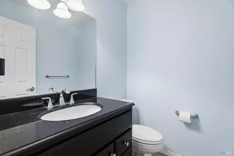Bath - 800 Riverside Dr, Ukiah, CA 95482 photo 6 of 6