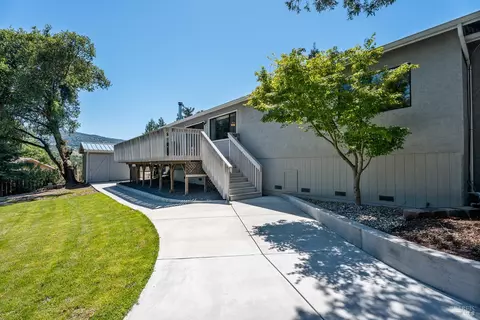 Exterior - 800 Riverside Dr, Ukiah, CA 95482 photo 7 of 15