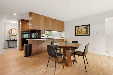 Dining - 1826 Vervais Ave, Vallejo, CA 94591 photo 2 of 3