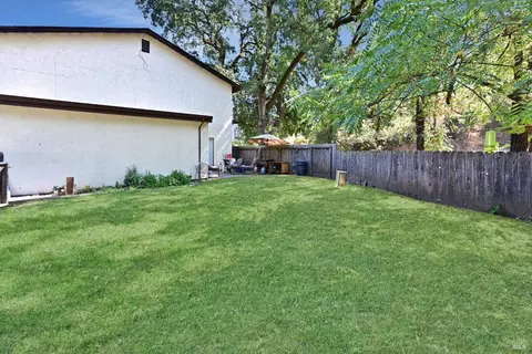 Exterior - 2100 S Dora St, Ukiah, CA 95482 photo 2 of 3