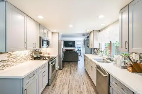 Kitchen - 6441 Yale St, Windsor, CA 95492 photo 1 of 3