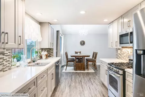 Kitchen - 6441 Yale St, Windsor, CA 95492 photo 3 of 3