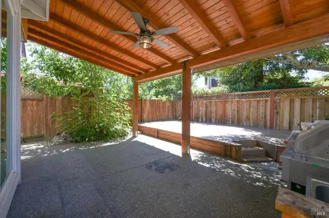 Exterior - 6441 Yale St, Windsor, CA 95492 photo 5 of 11