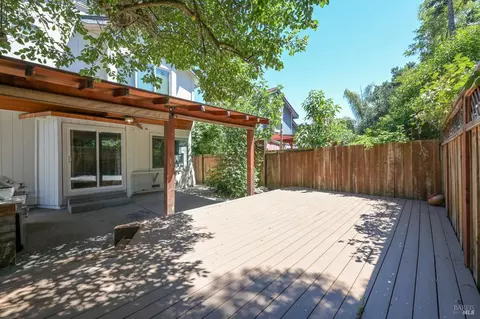 Exterior - 6441 Yale St, Windsor, CA 95492 photo 7 of 11