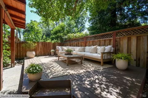 Exterior - 6441 Yale St, Windsor, CA 95492 photo 2 of 11