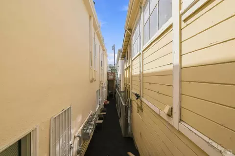 Entry Way - 409 Carolina St, Vallejo, CA 94590 photo 4 of 4