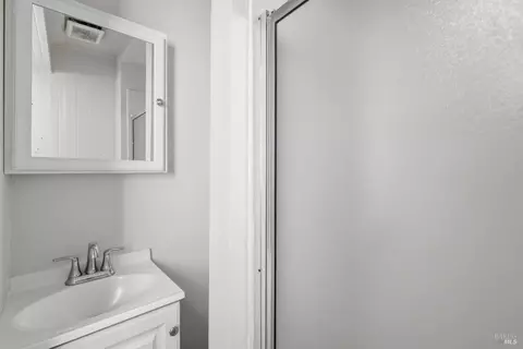 Bath - 409 Carolina St, Vallejo, CA 94590 photo 8 of 8