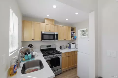 Kitchen - 409 Carolina St, Vallejo, CA 94590 photo 5 of 7