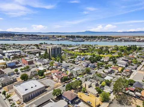 View/Area - 409 Carolina St, Vallejo, CA 94590 photo 5 of 8