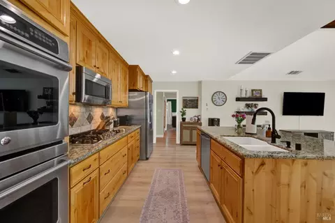 Kitchen - 850 Sunset Dr, Dixon, CA 95620 photo 1 of 8