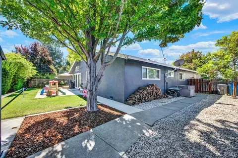 Exterior - 850 Sunset Dr, Dixon, CA 95620 photo 23 of 26