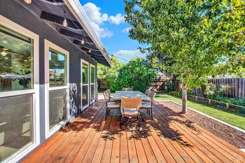 Exterior - 850 Sunset Dr, Dixon, CA 95620 photo 8 of 26