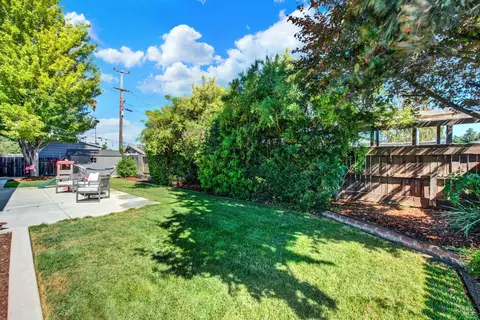 Exterior - 850 Sunset Dr, Dixon, CA 95620 photo 14 of 26