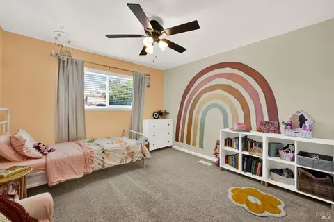 Bedroom - 850 Sunset Dr, Dixon, CA 95620 photo 3 of 7