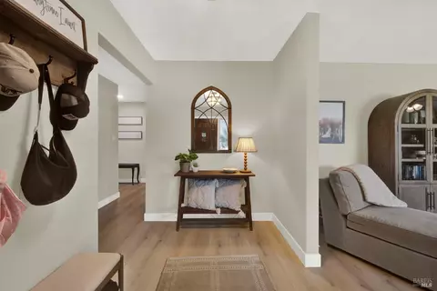Entry Way - 850 Sunset Dr, Dixon, CA 95620 photo 1 of 5