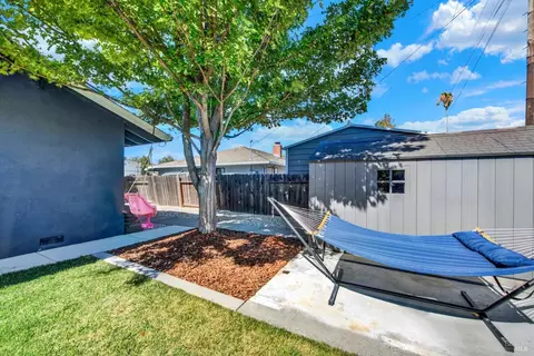 Exterior - 850 Sunset Dr, Dixon, CA 95620 photo 20 of 26