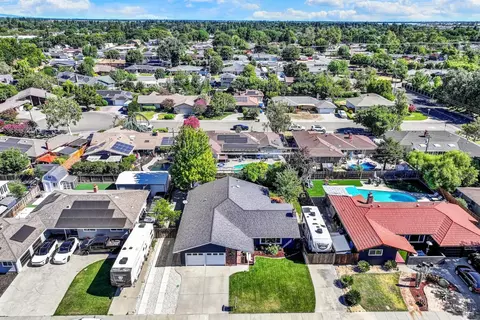 View/Area - 850 Sunset Dr, Dixon, CA 95620 photo 2 of 5