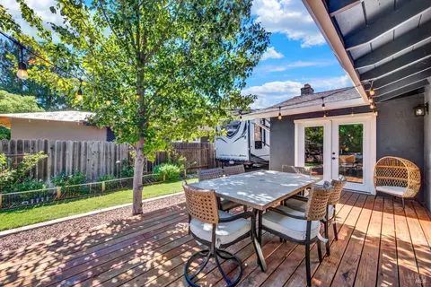 Exterior - 850 Sunset Dr, Dixon, CA 95620 photo 9 of 26