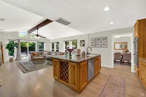 Kitchen - 850 Sunset Dr, Dixon, CA 95620 photo 4 of 8