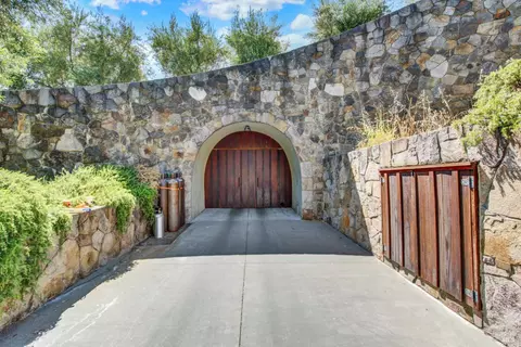 3528-3530 Silverado Trl N, Saint Helena, CA 94574
