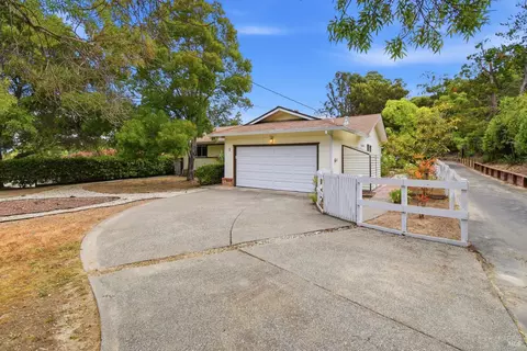 5 Sunny Oaks Dr, San Rafael, CA 94903