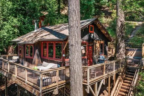 Undisclosed, Forestville, CA 95436