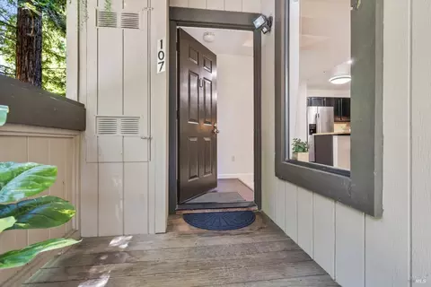 Entry Way - 107 Nicholas Ct, Cotati, CA 94931 photo 1 of 2