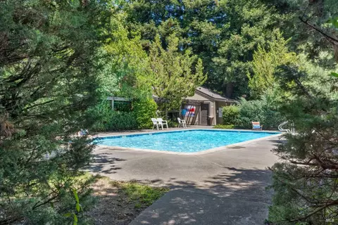 Exterior - 107 Nicholas Ct, Cotati, CA 94931 photo 4 of 6