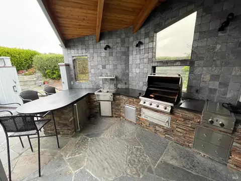 Kitchen - 20689 Mockingbird Rd, Bodega Bay, CA 94923 photo 4 of 7