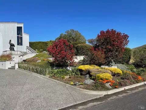 Exterior - 20689 Mockingbird Rd, Bodega Bay, CA 94923 photo 4 of 9