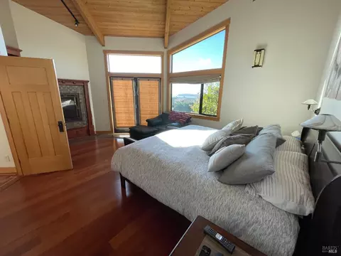Bedroom - 20689 Mockingbird Rd, Bodega Bay, CA 94923 photo 1 of 4