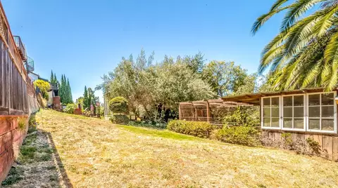 Exterior - 301 Trinity St, Vallejo, CA 94590 photo 6 of 9