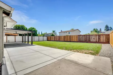 Exterior - 505 Mckenzie Dr, Dixon, CA 95620 photo 4 of 4