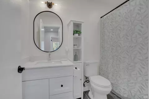 Bath - 505 Mckenzie Dr, Dixon, CA 95620 photo 1 of 2