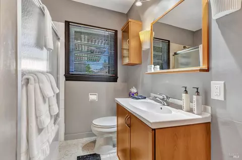 Bath - 630-632 Randolph St, Napa, CA 94559 photo 3 of 3