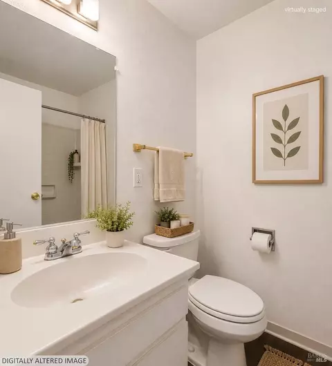 Bath - 355 Parkview Ter Ter #A-8, Vallejo, CA 94589 photo 2 of 3