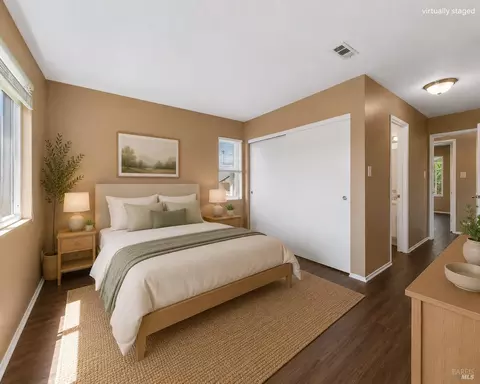 Bedroom - 355 Parkview Ter Ter #A-8, Vallejo, CA 94589 photo 6 of 7