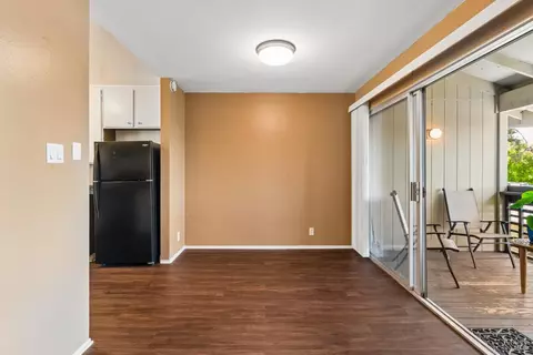 Dining - 355 Parkview Ter Ter #A-8, Vallejo, CA 94589 photo 5 of 5