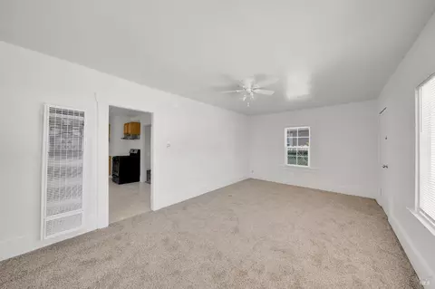Living - 445 Benicia Rd, Vallejo, CA 94590 photo 3 of 4