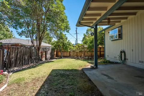 Exterior - 30 Mill Ct, Ukiah, CA 95482 photo 7 of 11