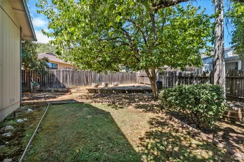 Exterior - 30 Mill Ct, Ukiah, CA 95482 photo 8 of 11