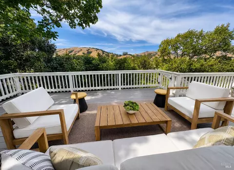 13 Sutro Ct, Novato, CA 94947