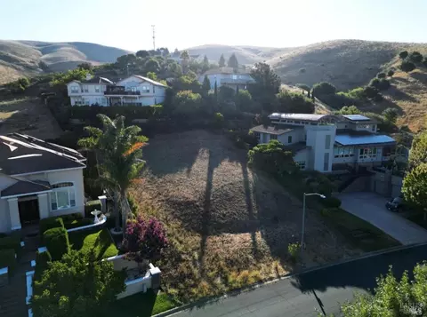 2304 Bennington Dr, Vallejo, CA 94591 photo 3