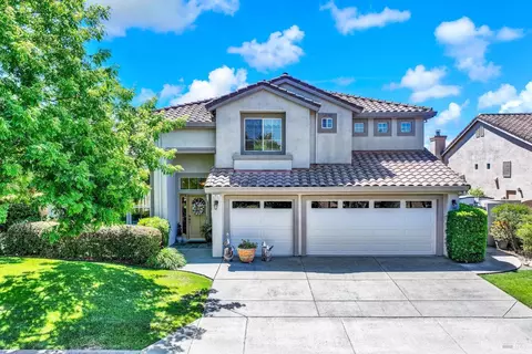 41 N Newport Dr, Napa, CA 94559