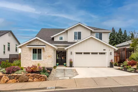3747 Paxton Pl, Santa Rosa, CA 95404