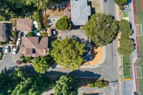 View/Area - 602 Deerfield Ln, Petaluma, CA 94952 photo 1 of 4
