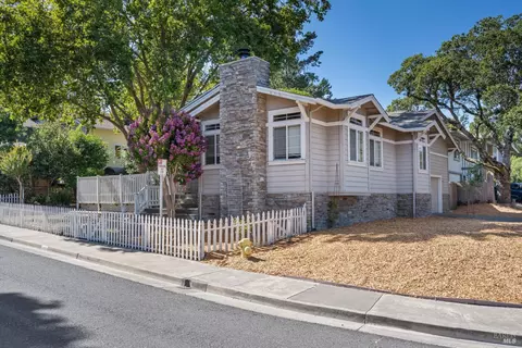 Exterior - 602 Deerfield Ln, Petaluma, CA 94952 photo 3 of 10