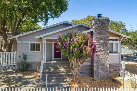 Exterior - 602 Deerfield Ln, Petaluma, CA 94952 photo 4 of 10